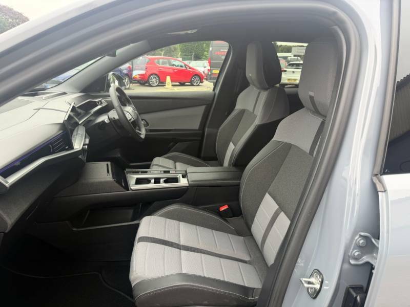 Vauxhall Grandland 1.2 Hybrid 136 Ultimate E-dct6 Pan Roof Grey #3