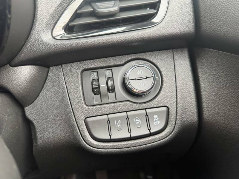 Vauxhall Viva 1.0 Se Ac White #18