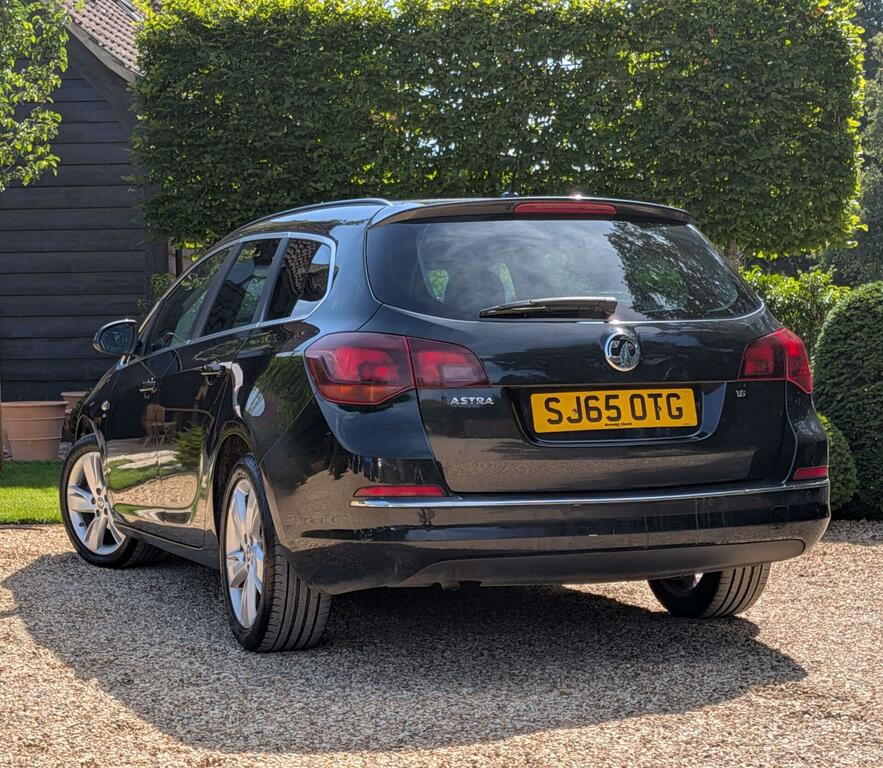 Vauxhall Astra Sri Black #2