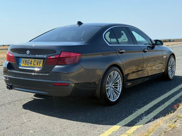 BMW 5 Series  White #9