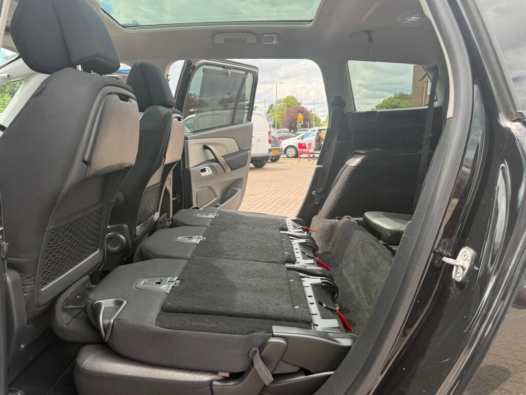 Citroen Grand C4 Picasso  Red #30