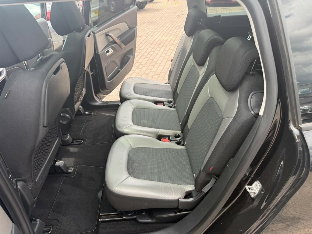 Citroen Grand C4 Picasso  Red #38