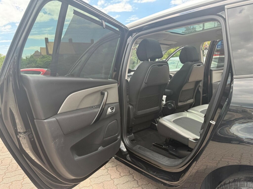 Citroen Grand C4 Picasso  Red #35