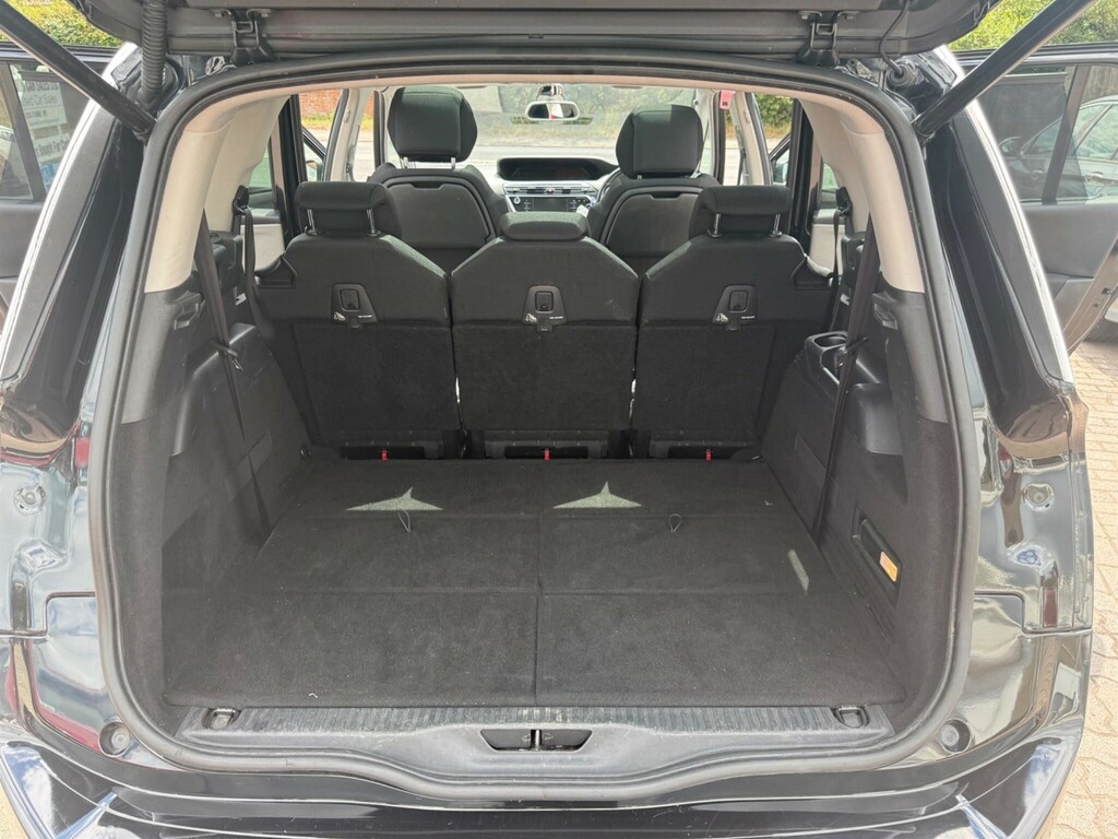 Citroen Grand C4 Picasso  Red #47
