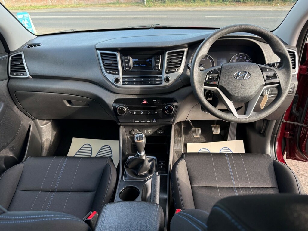 Hyundai Tucson Suv 1.7 Crdi Blue Drive Premium 201616 Blue #3