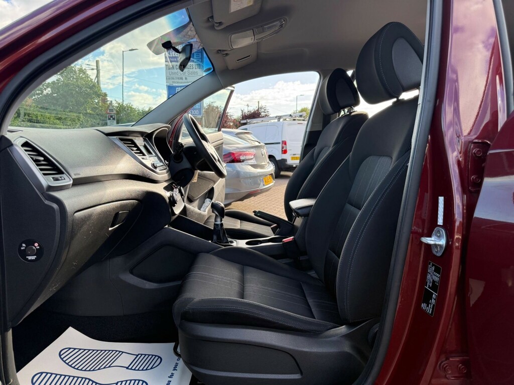 Hyundai Tucson Suv 1.7 Crdi Blue Drive Premium 201616 Blue #36