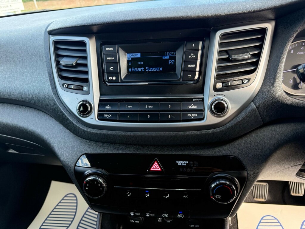 Hyundai Tucson Suv 1.7 Crdi Blue Drive Premium 201616 Blue #17