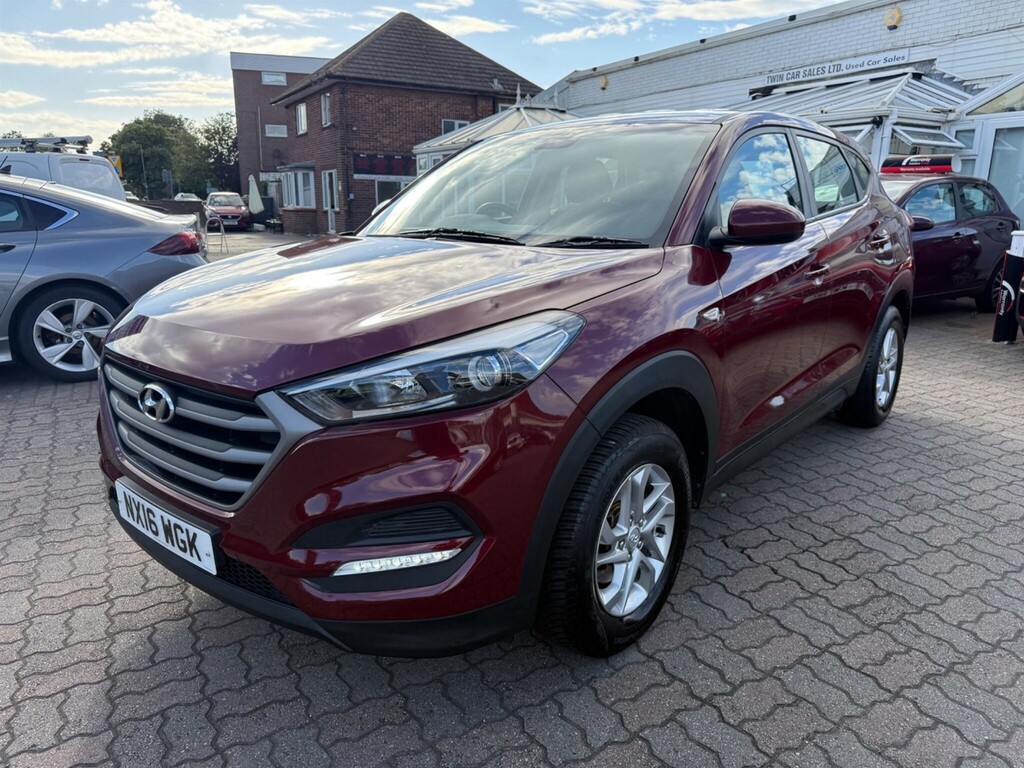 Hyundai Tucson Suv 1.7 Crdi Blue Drive Premium 201616 Blue #4