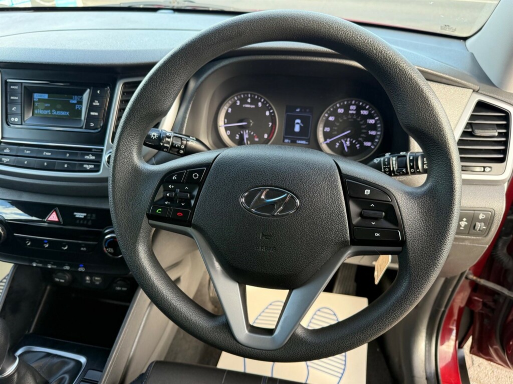 Hyundai Tucson Suv 1.7 Crdi Blue Drive Premium 201616 Blue #15