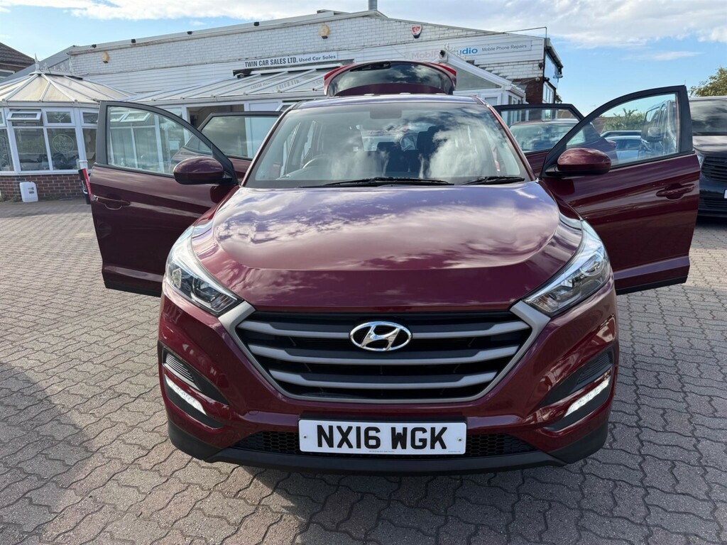 Hyundai Tucson Suv 1.7 Crdi Blue Drive Premium 201616 Blue #44