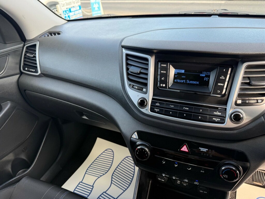Hyundai Tucson Suv 1.7 Crdi Blue Drive Premium 201616 Blue #20