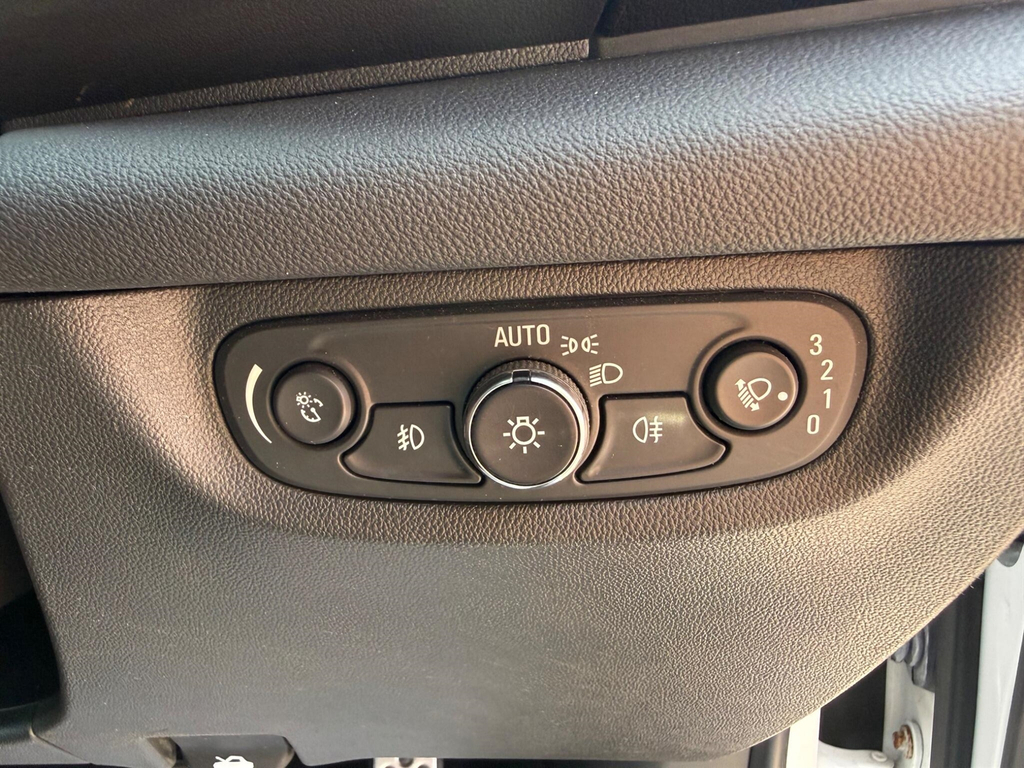 Vauxhall Insignia Sri Blue #12