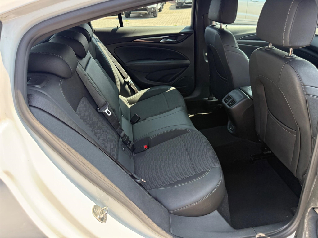 Vauxhall Insignia Sri Blue #30