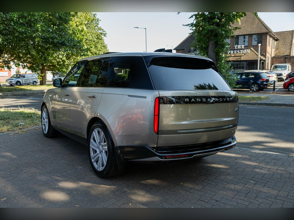 Land Rover Range Rover P460e Batumi Gold Gold #19