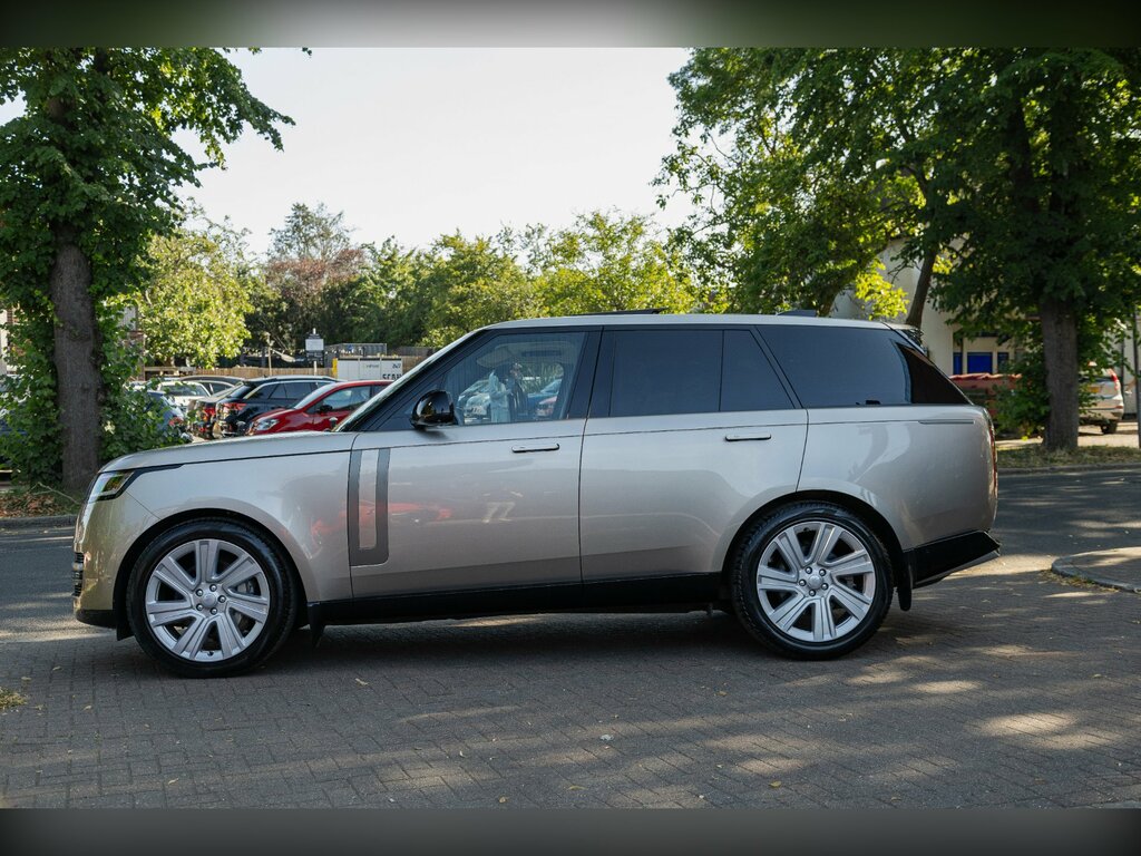 Land Rover Range Rover P460e Batumi Gold Gold #18