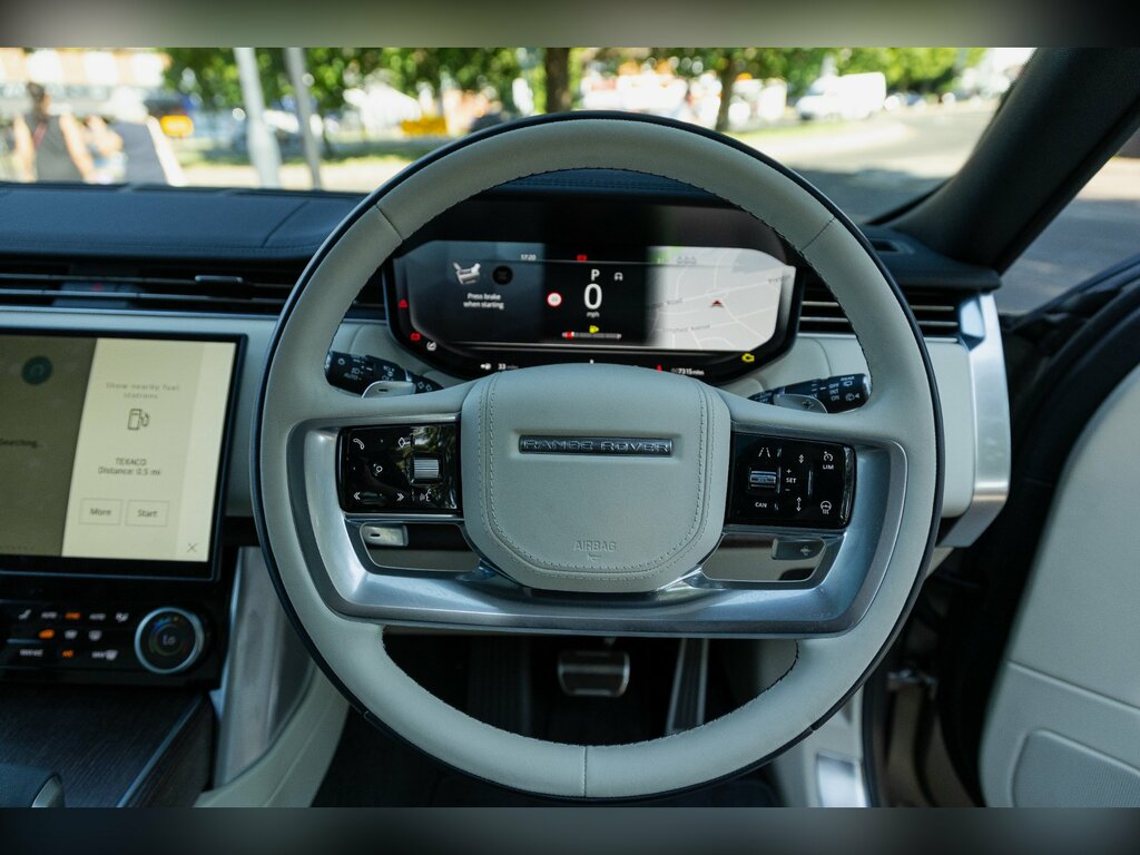 Land Rover Range Rover P460e Batumi Gold Gold #16