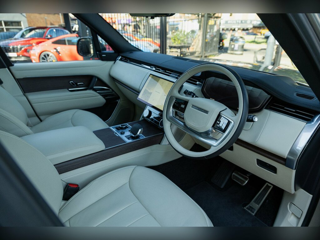 Land Rover Range Rover P460e Batumi Gold Gold #13