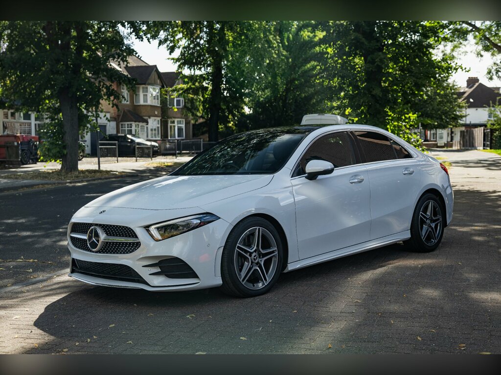 Mercedes-Benz A Class 2.0 A250 Amg Line Premium Plus Hatchback Pet White #2