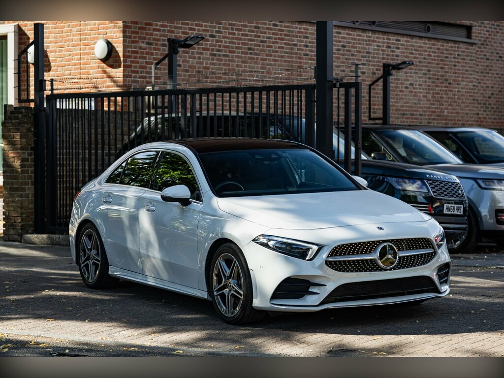 Mercedes-Benz A Class 2.0 A250 Amg Line Premium Plus Hatchback Pet White