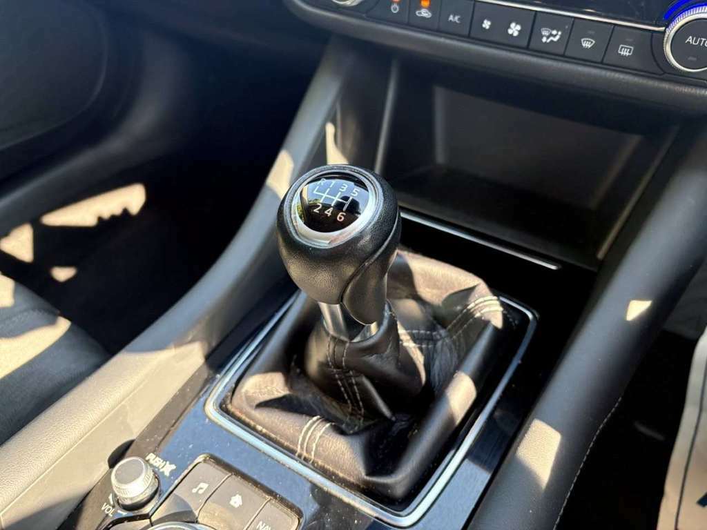 Mazda 6 2.0 Skyactiv-g Sport Red #33