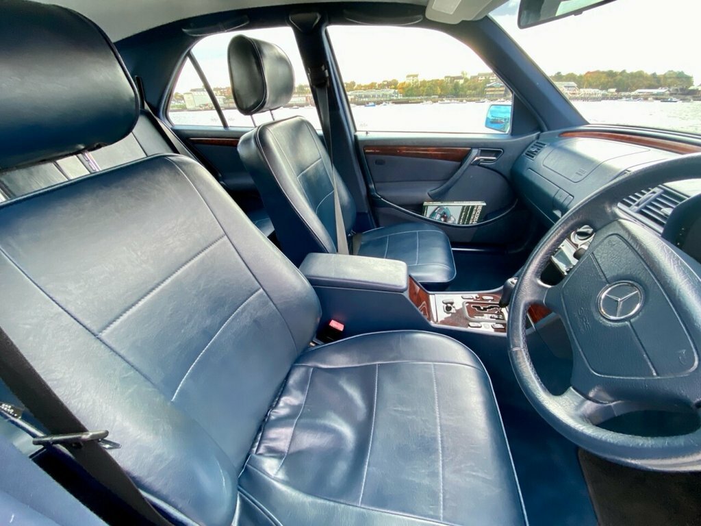 Mercedes-Benz C Class 1.8 C180 Classic Green #9