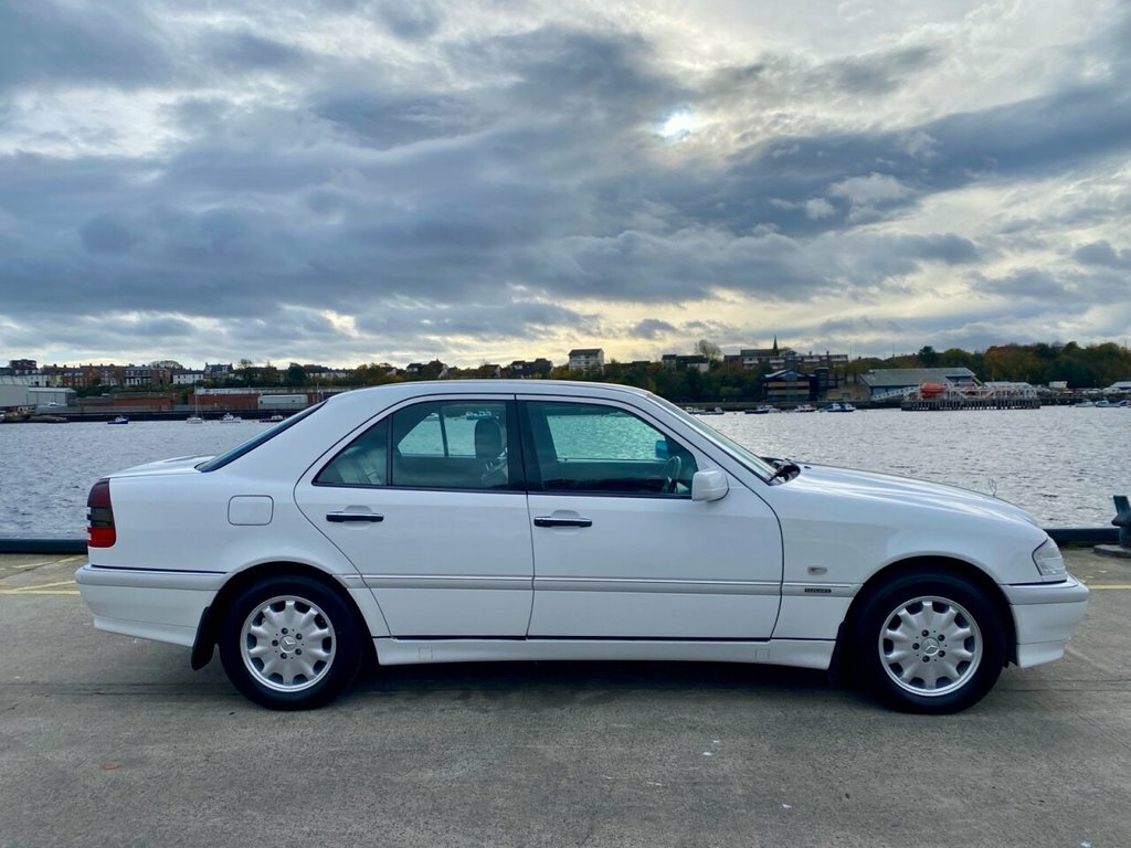 Mercedes-Benz C Class 1.8 C180 Classic Green #10