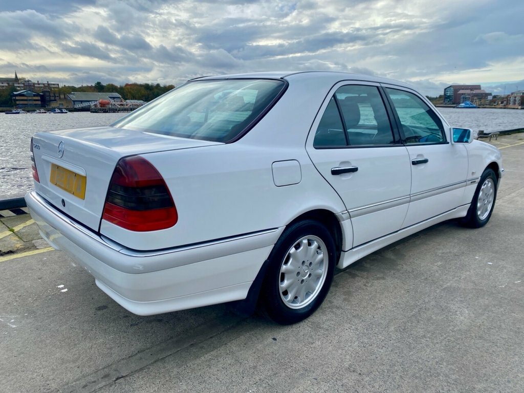 Mercedes-Benz C Class 1.8 C180 Classic Green #12