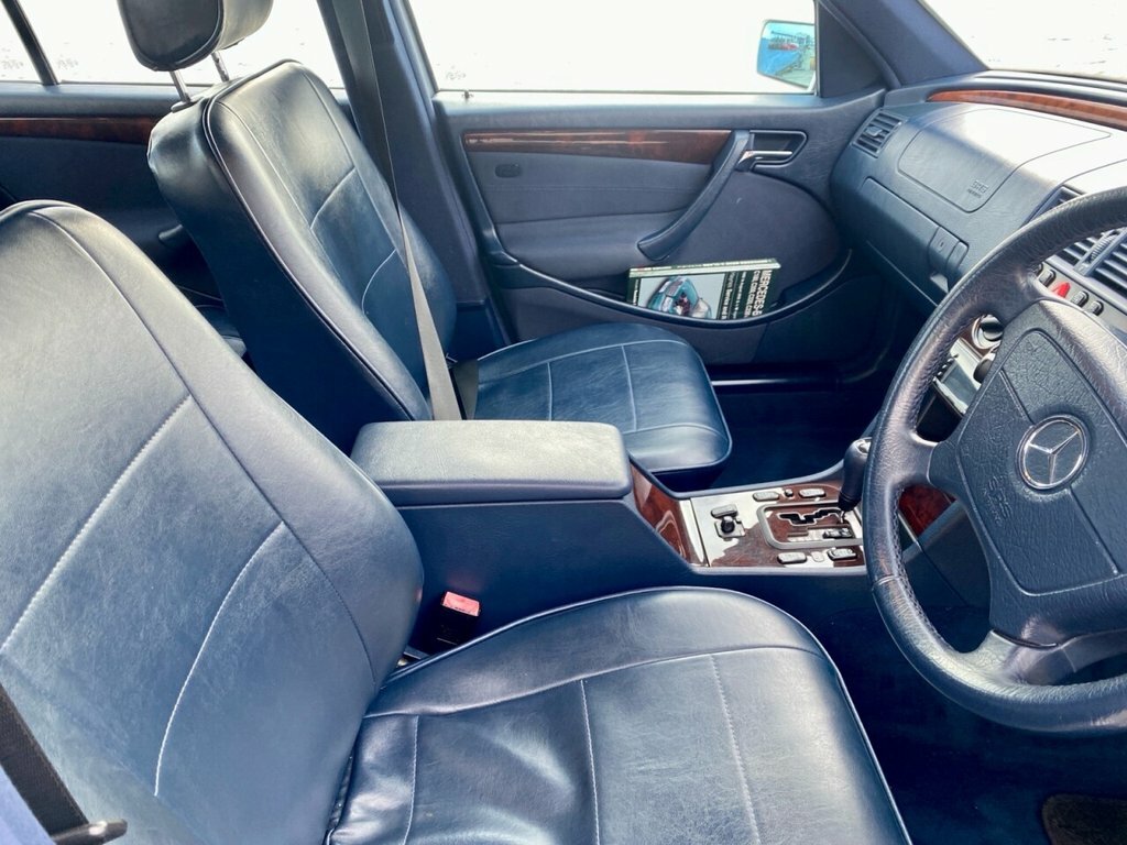 Mercedes-Benz C Class 1.8 C180 Classic Green #11