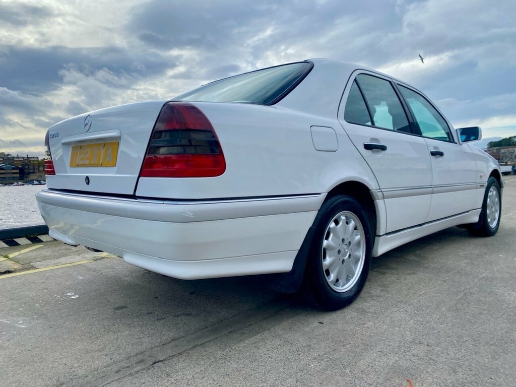 Mercedes-Benz C Class 1.8 C180 Classic Green #21