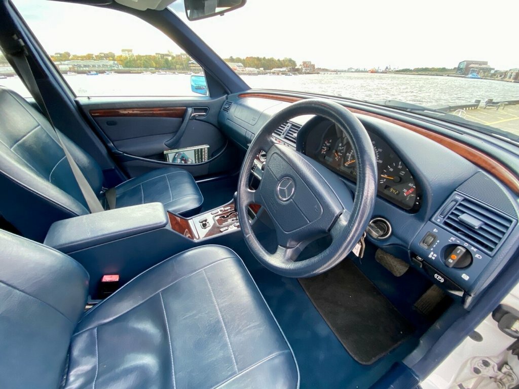 Mercedes-Benz C Class 1.8 C180 Classic Green #4