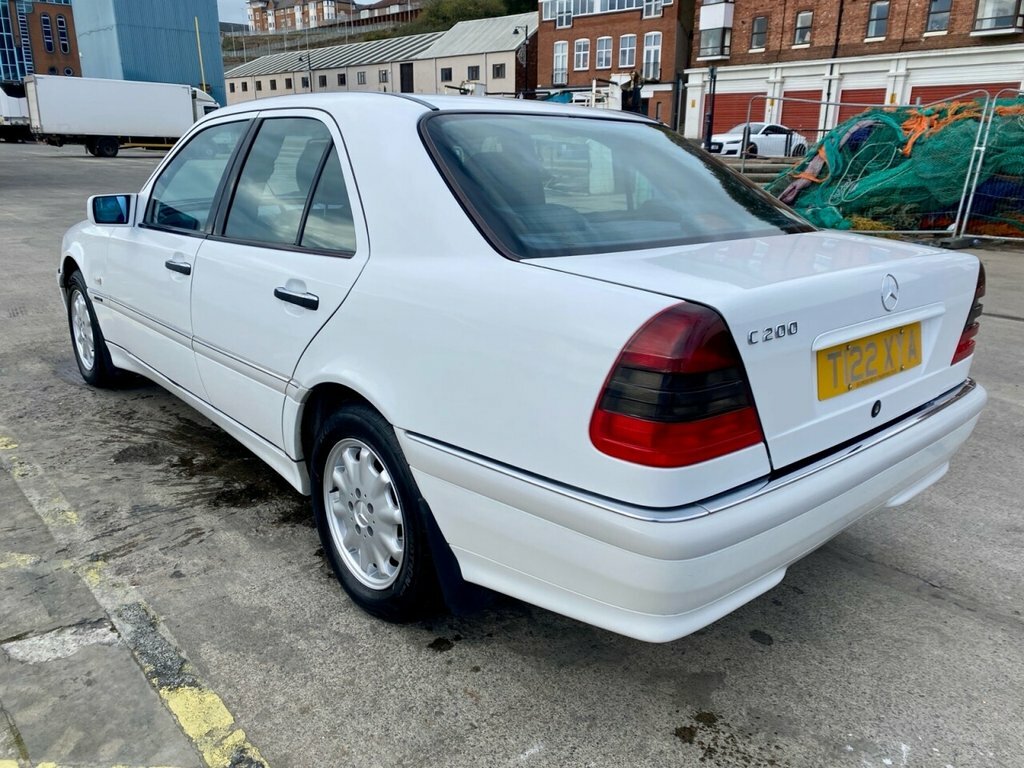Mercedes-Benz C Class 1.8 C180 Classic Green #26