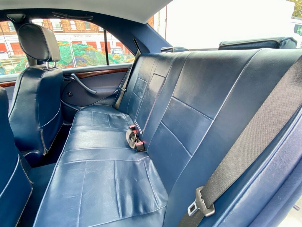 Mercedes-Benz C Class 1.8 C180 Classic Green #30