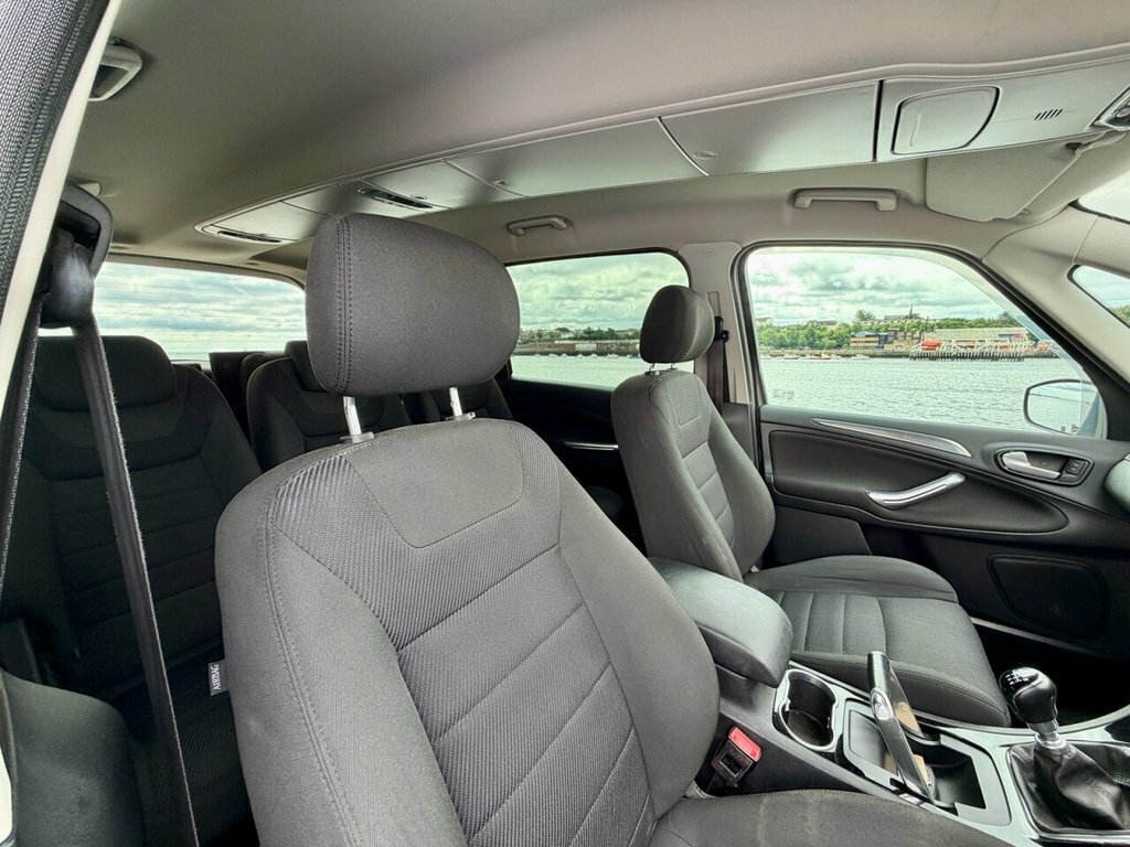 Ford Galaxy 2L Titanium Silver #6