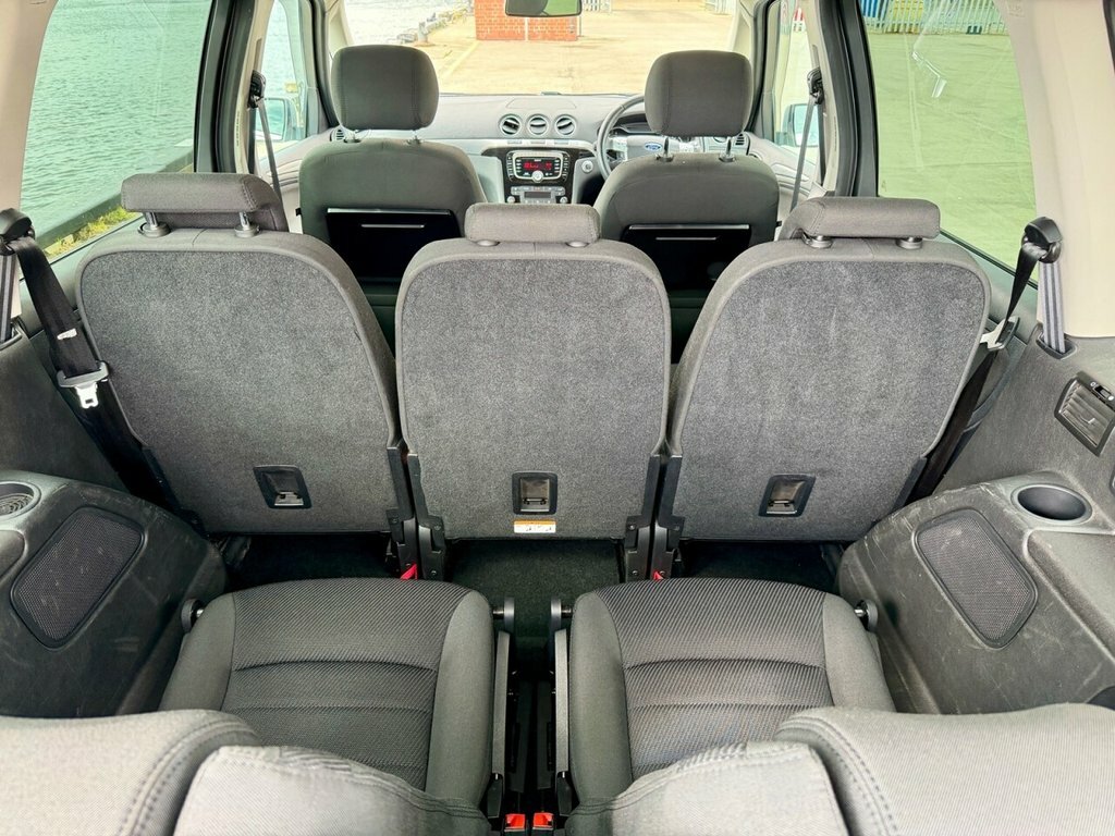Ford Galaxy 2L Titanium Silver #2