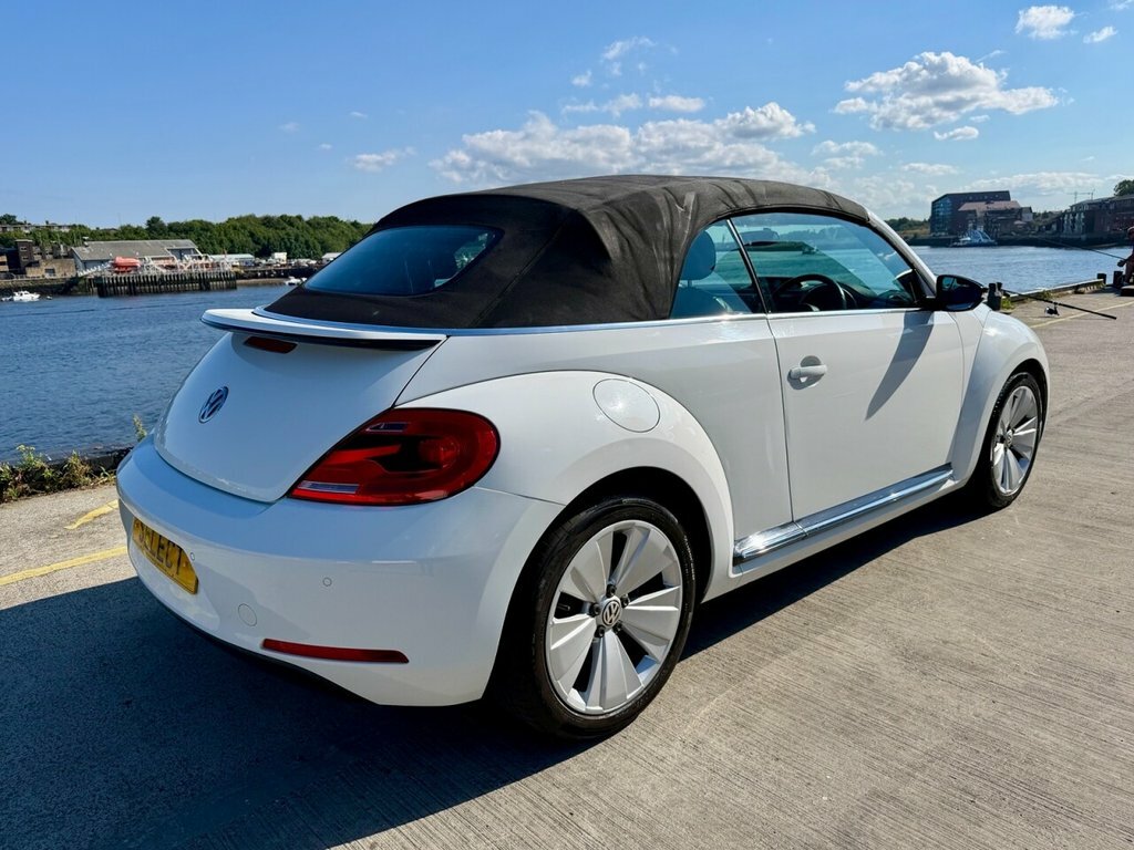 Volkswagen Beetle 1.2 Tsi Design Cabriolet Euro White #7