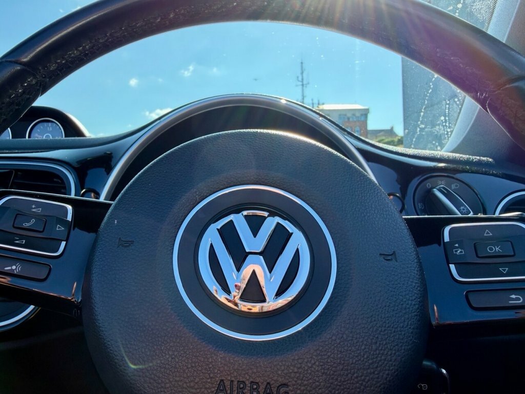 Volkswagen Beetle 1.2 Tsi Design Cabriolet Euro White #47