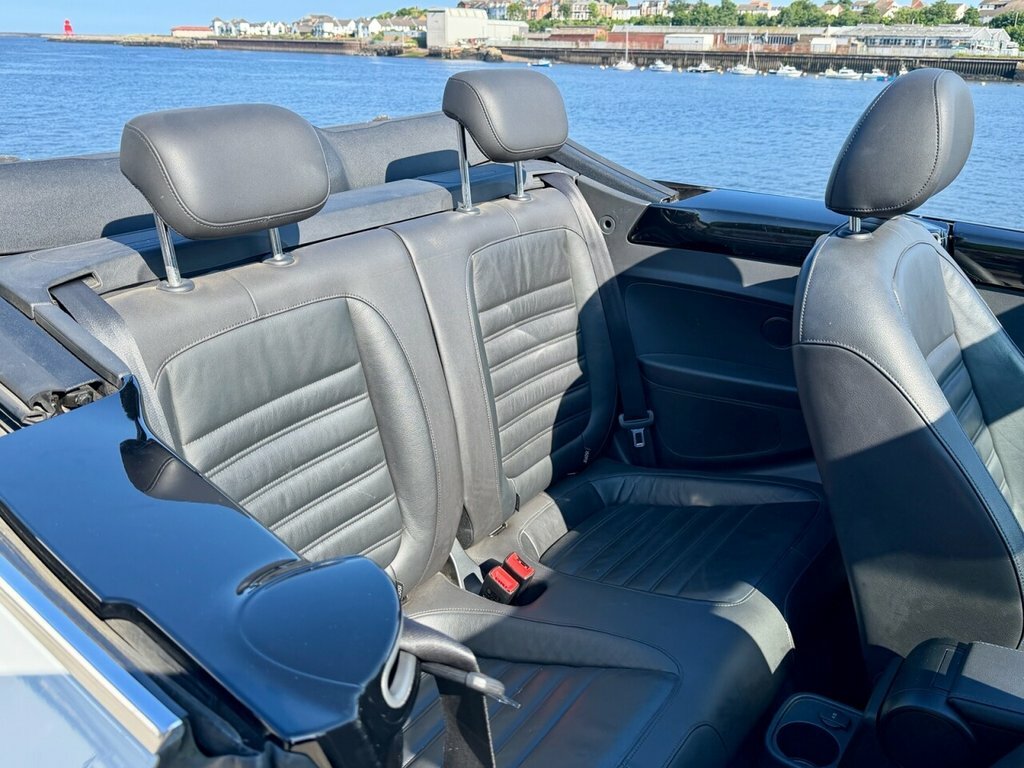 Volkswagen Beetle 1.2 Tsi Design Cabriolet Euro White #31