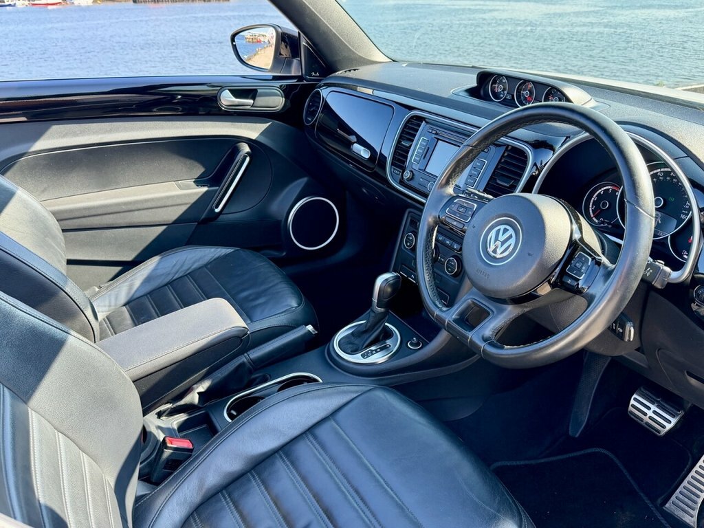 Volkswagen Beetle 1.2 Tsi Design Cabriolet Euro White #30