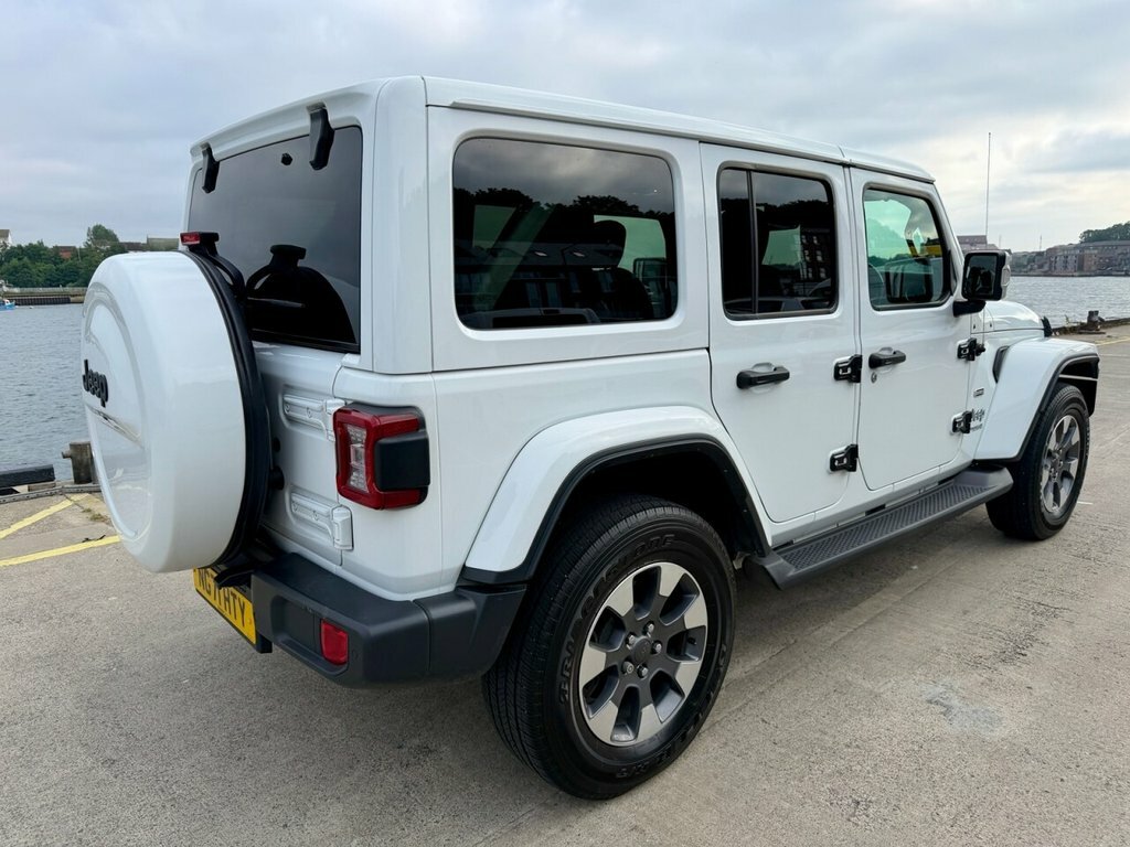 Jeep Wrangler 2L Overland White #5