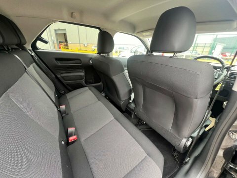 Citroen C4 Cactus 1.2 Puretech Flair Ss 109 Bhp White #32