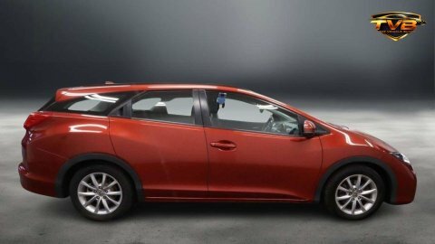 Honda Civic 1.6 Civic I-dtec Red #2