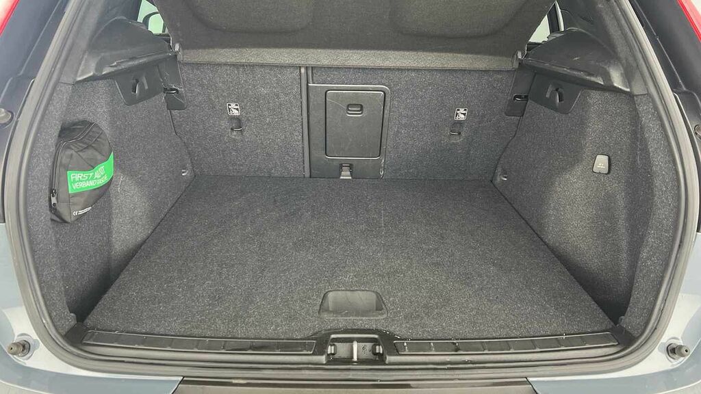 Volvo XC40 R-design, T3 FD71TBO Grey #5