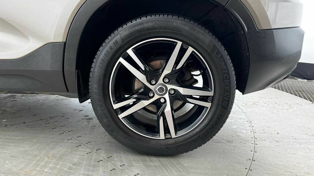 Volvo XC40 R-design, T3 NA22BHD Grey #4