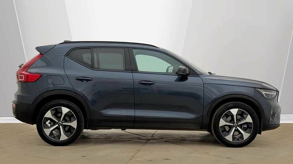 Volvo XC40 Plus, B3 Mild Hybrid, Dark RF25DVX Blue #2