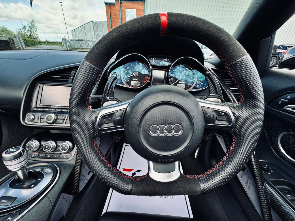 Audi R8 Coupe Black #19