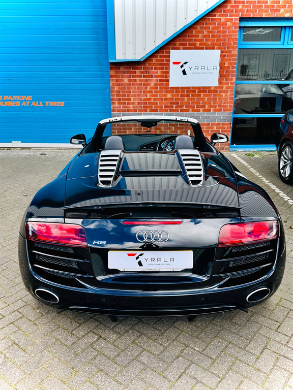 Audi R8 Coupe Black #8