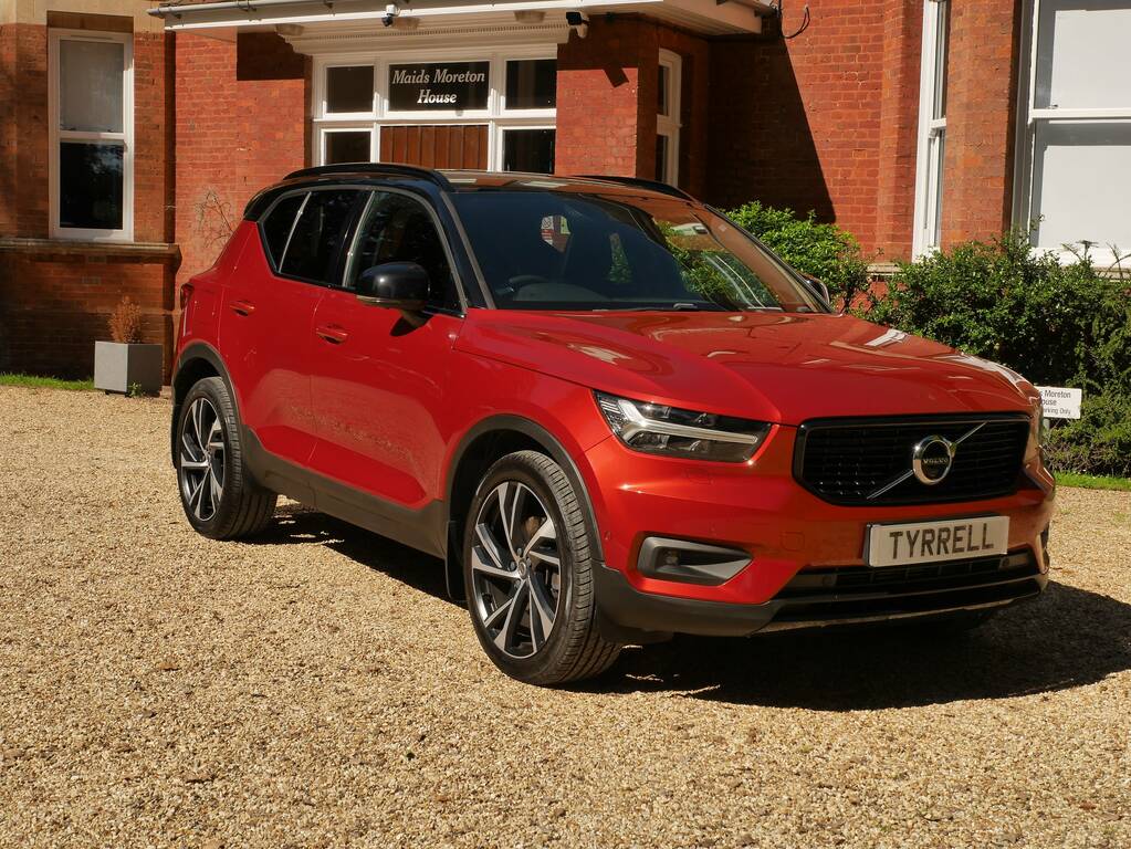Volvo XC40 T4 R-design Pro Awd Red