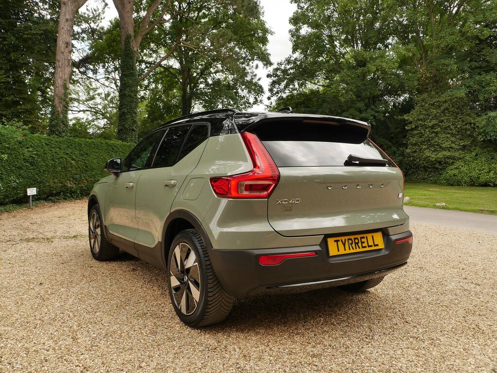 Volvo XC40 Recharge Plus Green #6