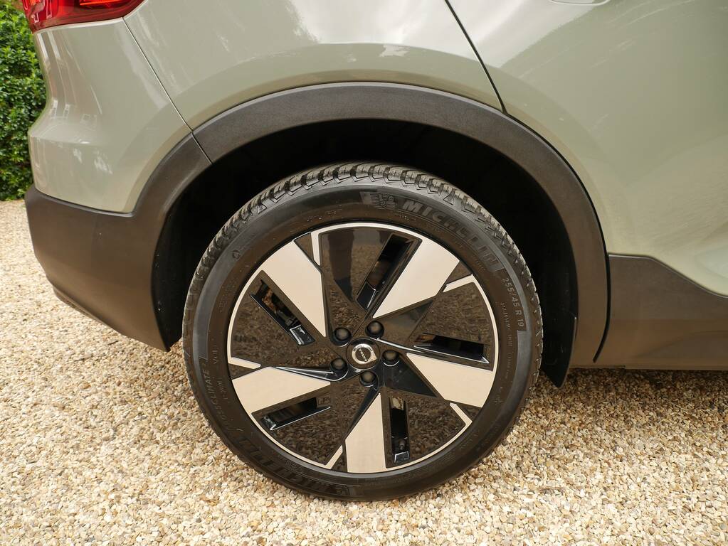Volvo XC40 2.0 T4 Momentum Awd Geartronic  #12