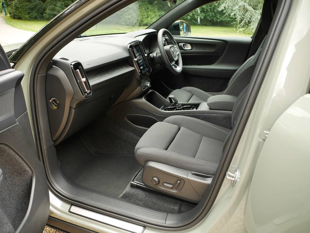 Volvo XC40 2.0 T4 Momentum Awd Geartronic  #18